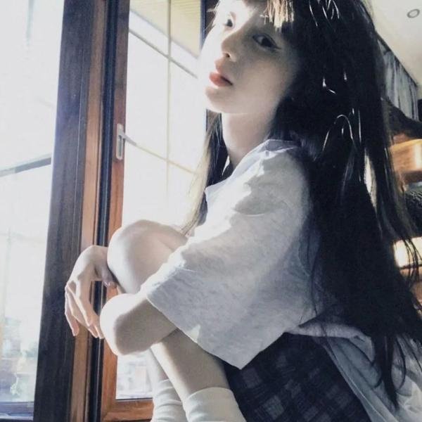 埃莱扎·施莱辛格：战妆